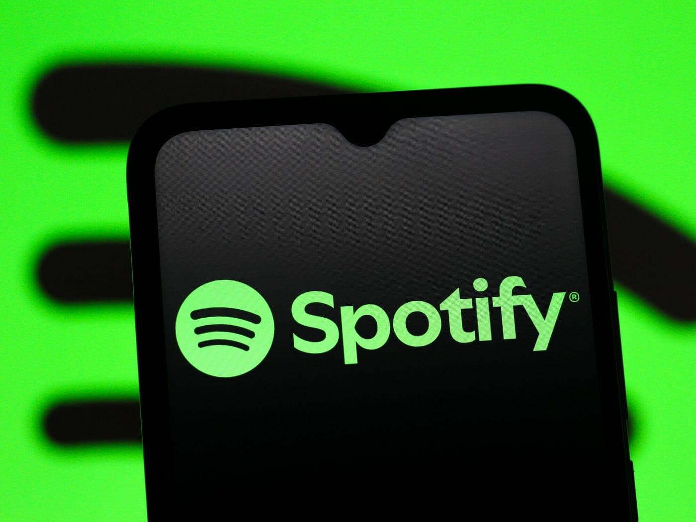 সবাই কেন Spotify ছাড়ছে